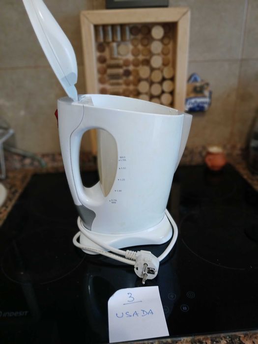 Cafeteiras usadas a funcionar bem.