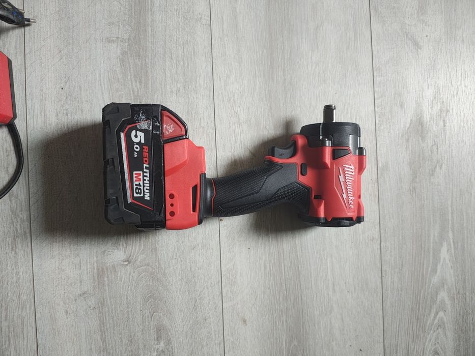 Klucz udarowy na baterie m18 Milwaukeea