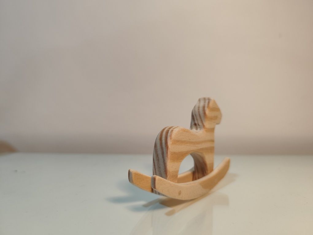 Cavalinho de madeira artesanal 9x7cm