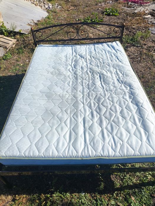 Двoспальная кровать 140х200 с матрасом/ Двоспальне ліжко