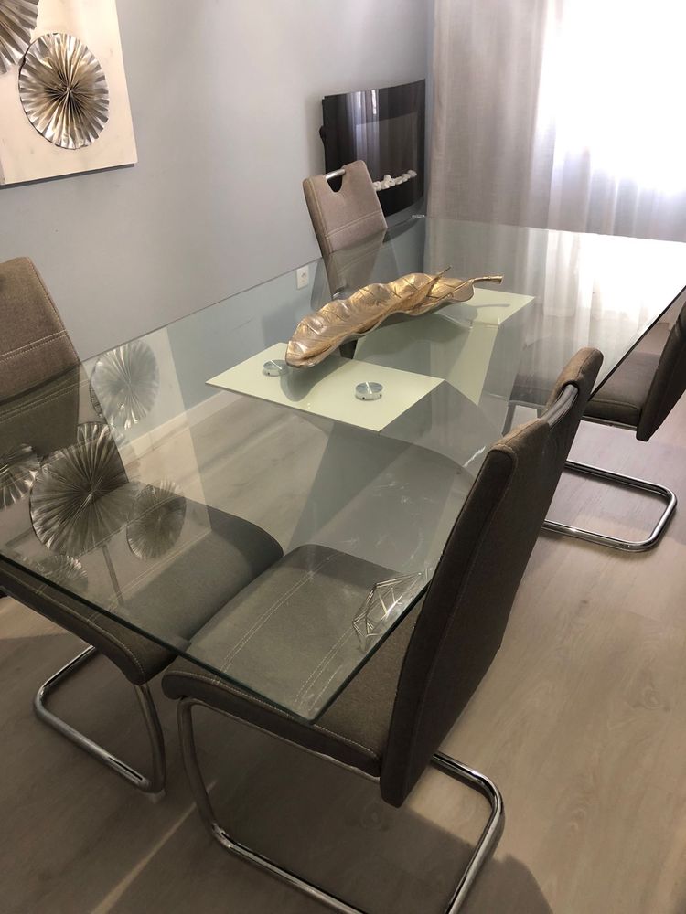 Mesa jantar com cadeiras