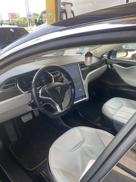 Tesla Model S P85 417к.с 85 КВт. Розмитненна!