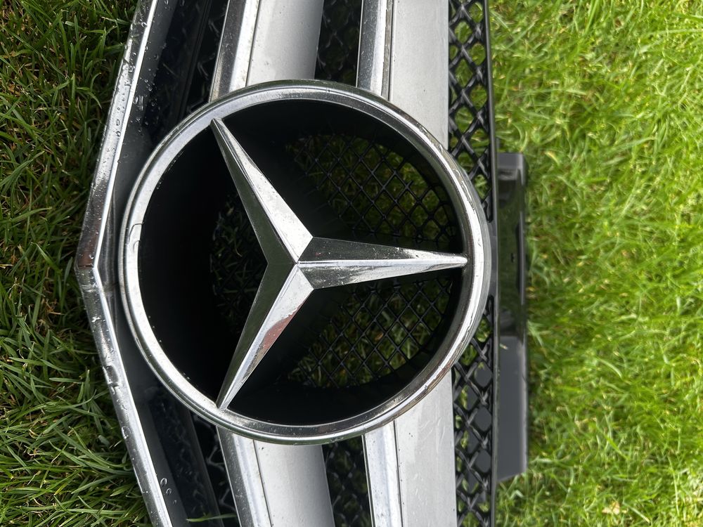 Grill oryginalny OEM mercedes w212 c207
