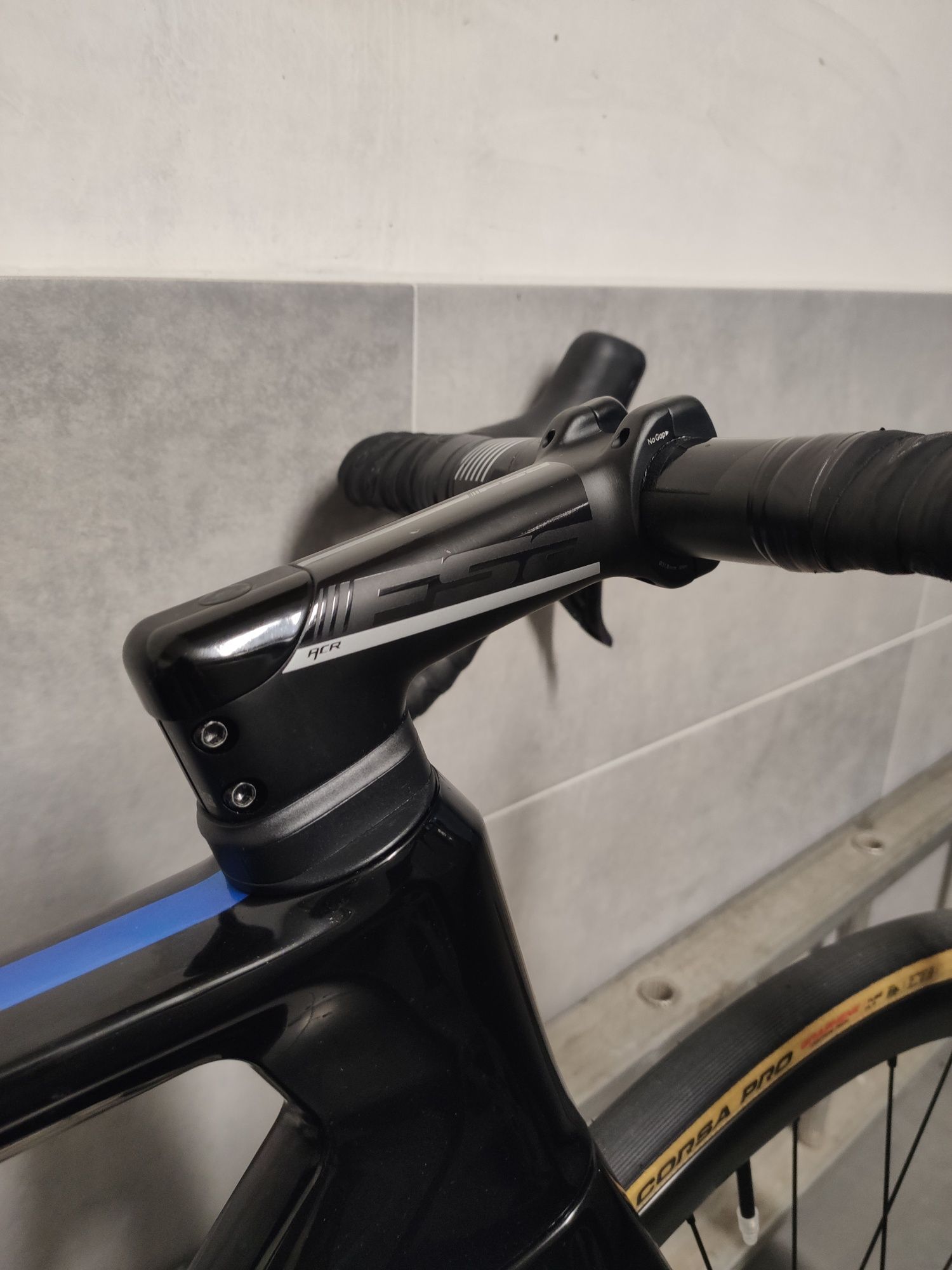Componentes bicicleta de estrada