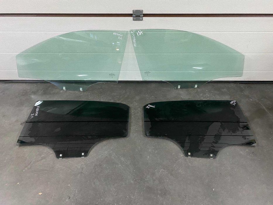 Скло стекло переднє заднє SsangYong Korando 2010-2017р.