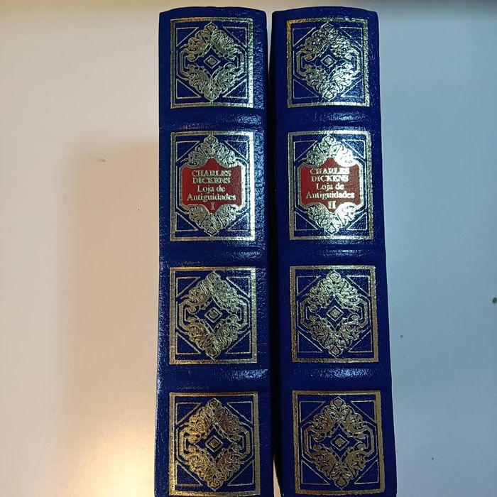 A loja de Antiguidades de Charles Dickens (II tomos)