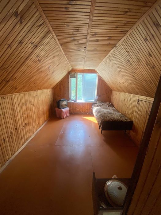 Чудовий дачний будинок.