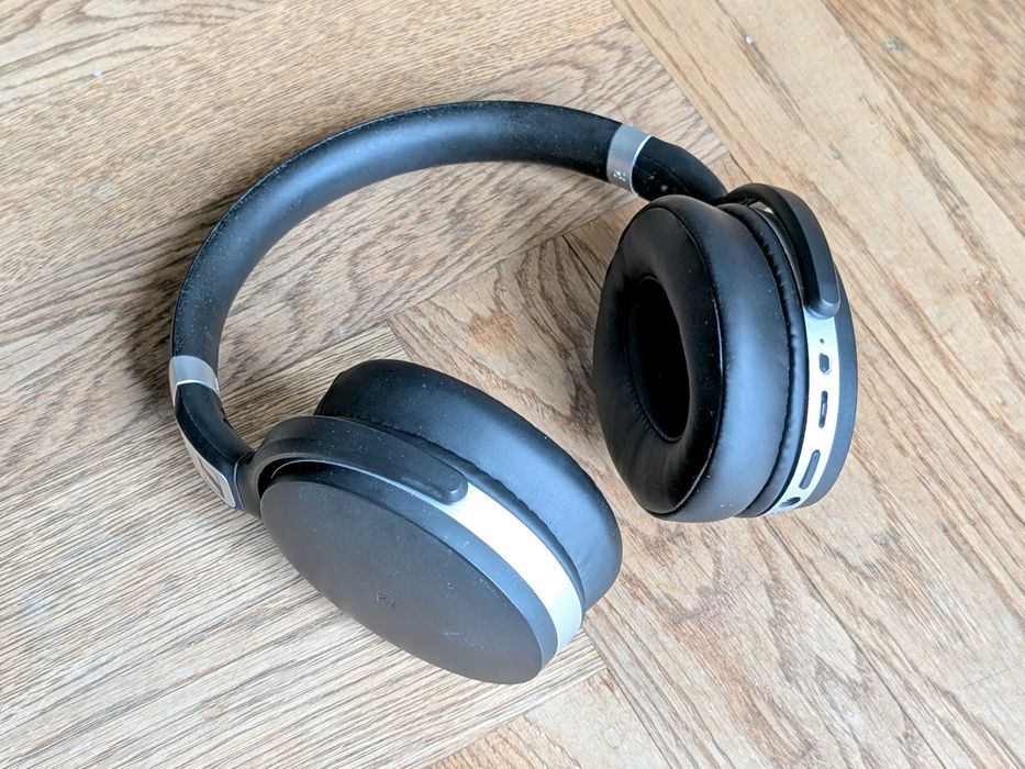 Bezprzewodowe słuchawki nauszne Sennheiser HD 4.50BTNC