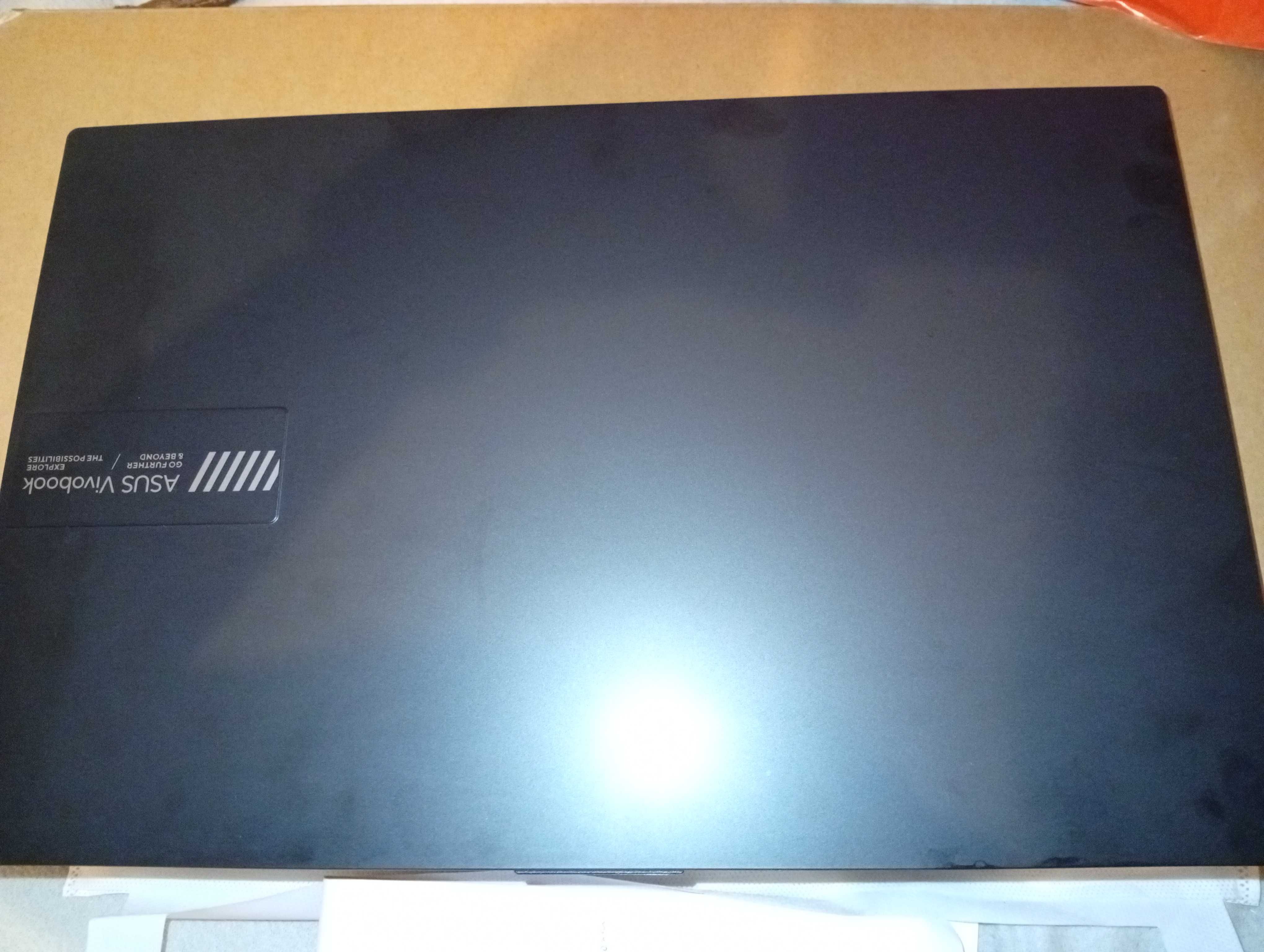 ASUS vivobook E1504F