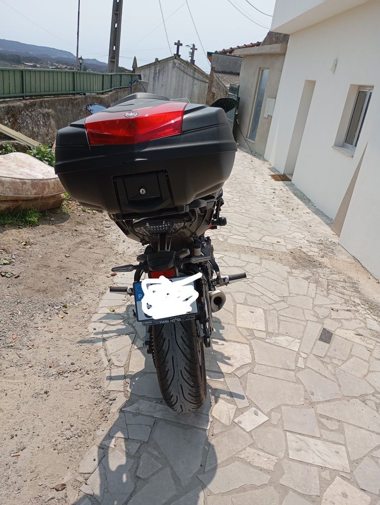 Moto Yamaha tracer 7
