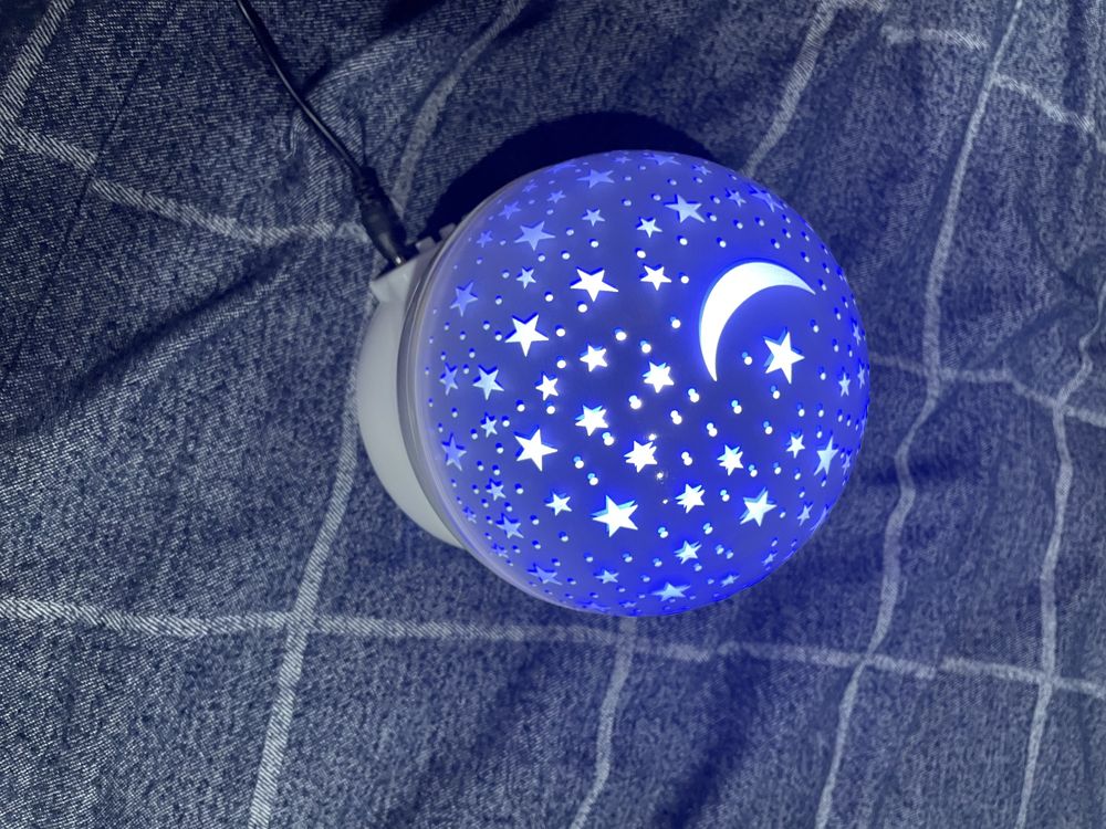 Projektor gwiazd , lampka nocna obrotowa