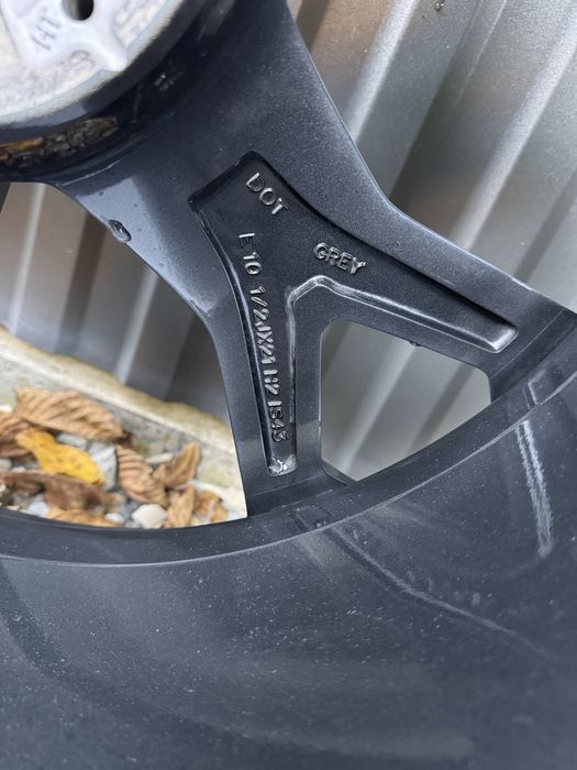 Продам оригінальні титани/диски BMW R21 741 м стиль з датчиками тиску