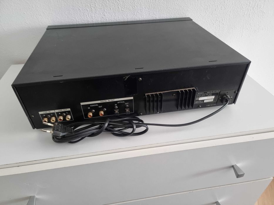 Magnetofon Deck Sony DTC 57 ES