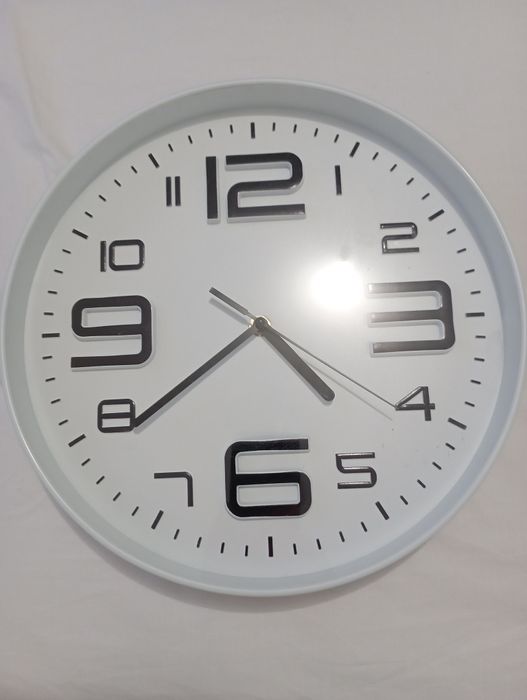 Sprzedam zegar ścienny