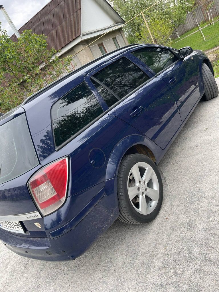 Продам Opel Astra H 1.7 cdi