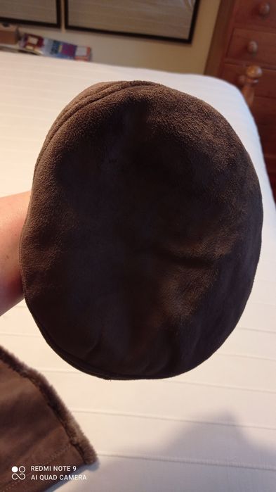 Parka Jean Bourget de menina castanha, camurça forrada pelinho + boina