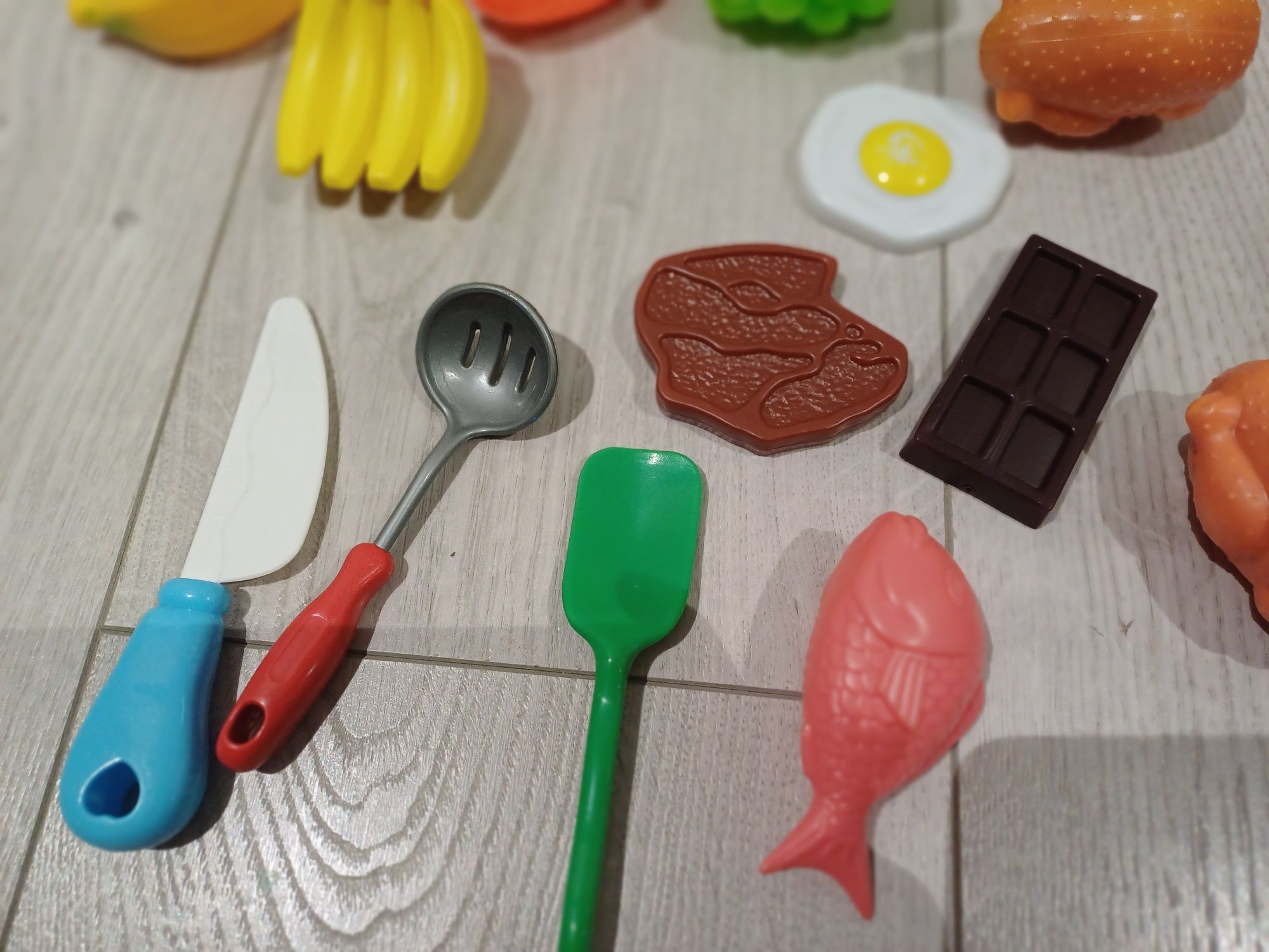 Lote: Frutas com velcro, alimentos, cesta brincar