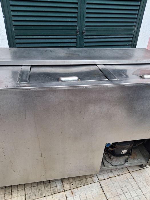 Balcão frigorífico a funcionar normalmente