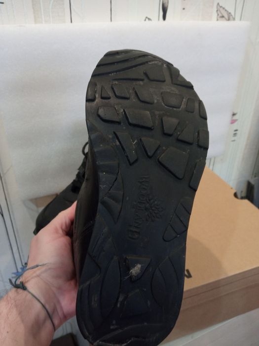 Продам кожаные демисезонные женские ботинки  Woodland ботинки