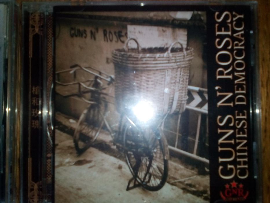 Лицензионный CD Guns N' Roses - Chinese Democracy (2008)