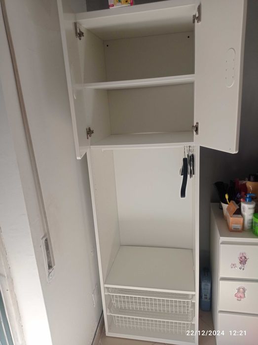 Guarda roupa de criança