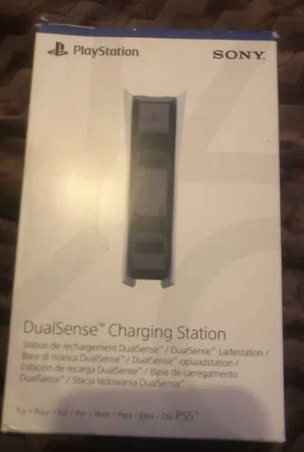 Dual sense, charging station