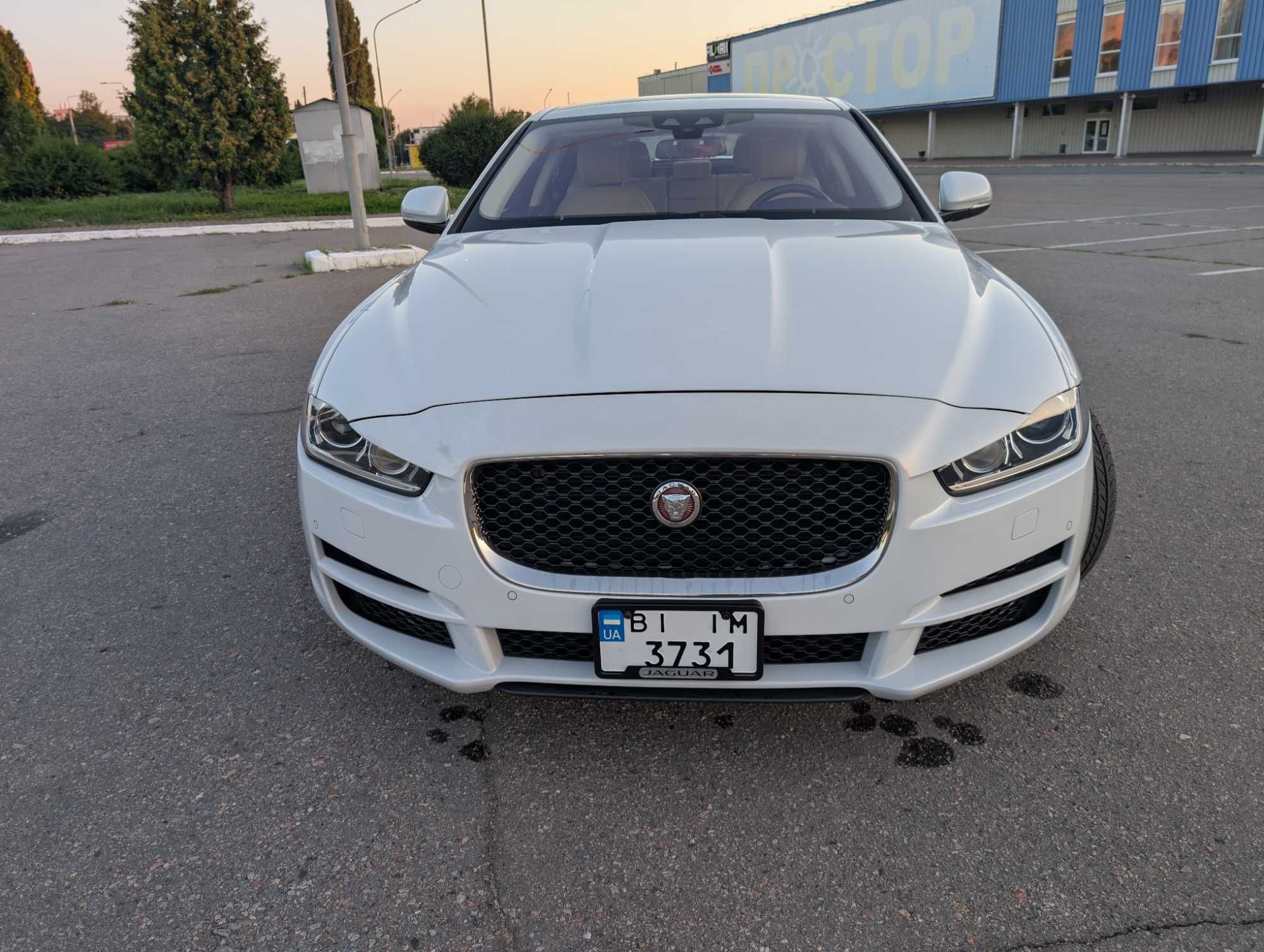 Jaguar XE 25t Prestige 2016