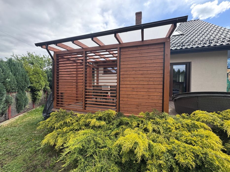 Pergola, wiata, taras • dach: poliwęglan, gont lub blachodachówka