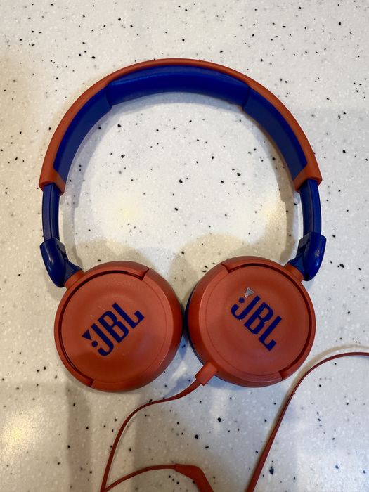 Słuchawki przewodowe JBL JR300 niebiesko-czerwone dla dziecka