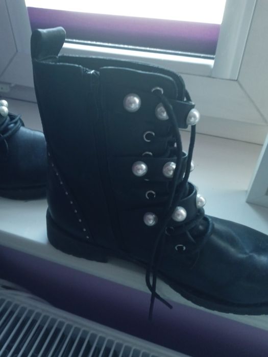 Botki 38 czarne za kostke perelki ozdobne