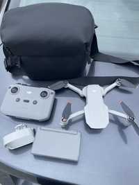 DJI Mini 2 SE Fly More Combo