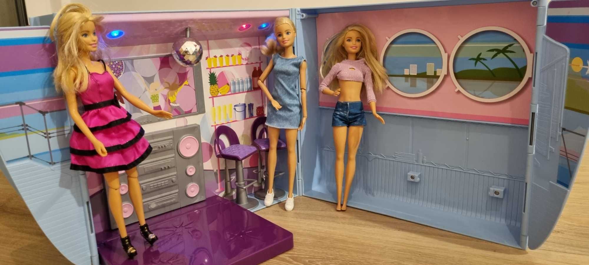 Barbie kabiny. Skrzyna dwustronna z muzyką, światłami i dźwiękami