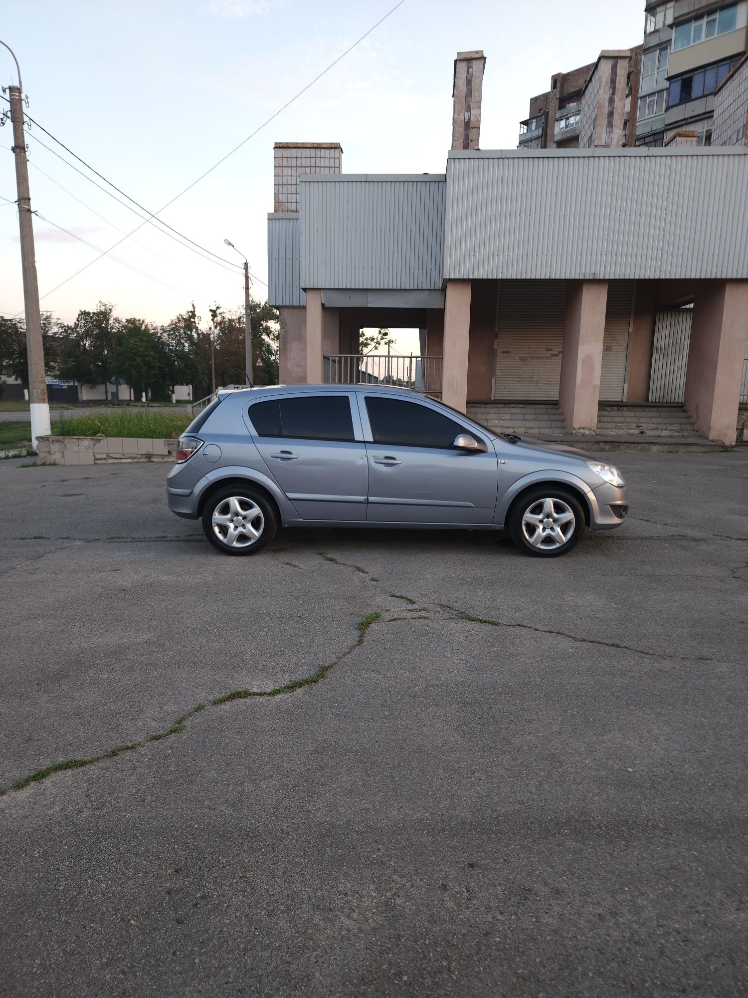 Opel Astra H 1.6 Автомат