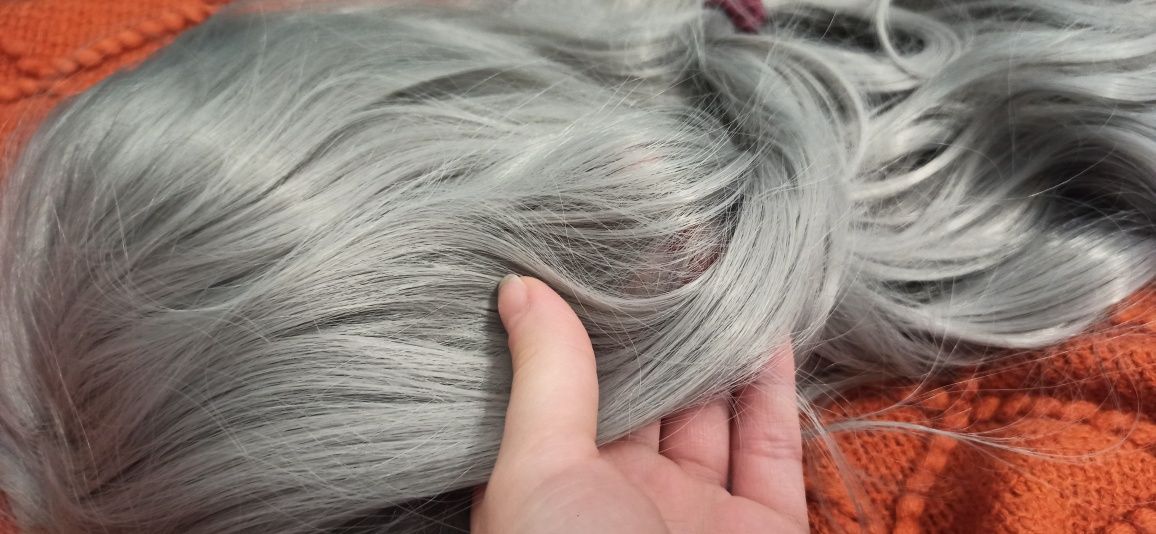 Wig front lace peruka z siatką synthetic syntetyczne szara srebrna fal