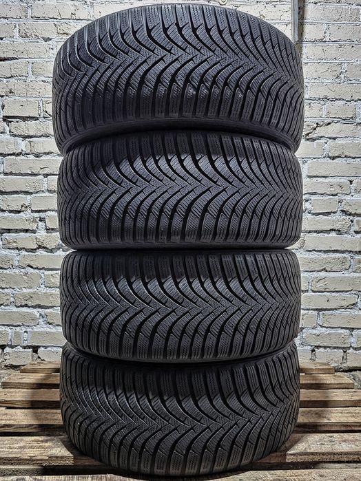 Зимові 225/45r17 Hankook | 2023 | 8/7mm | Korea | Преміум шини/Ідеал