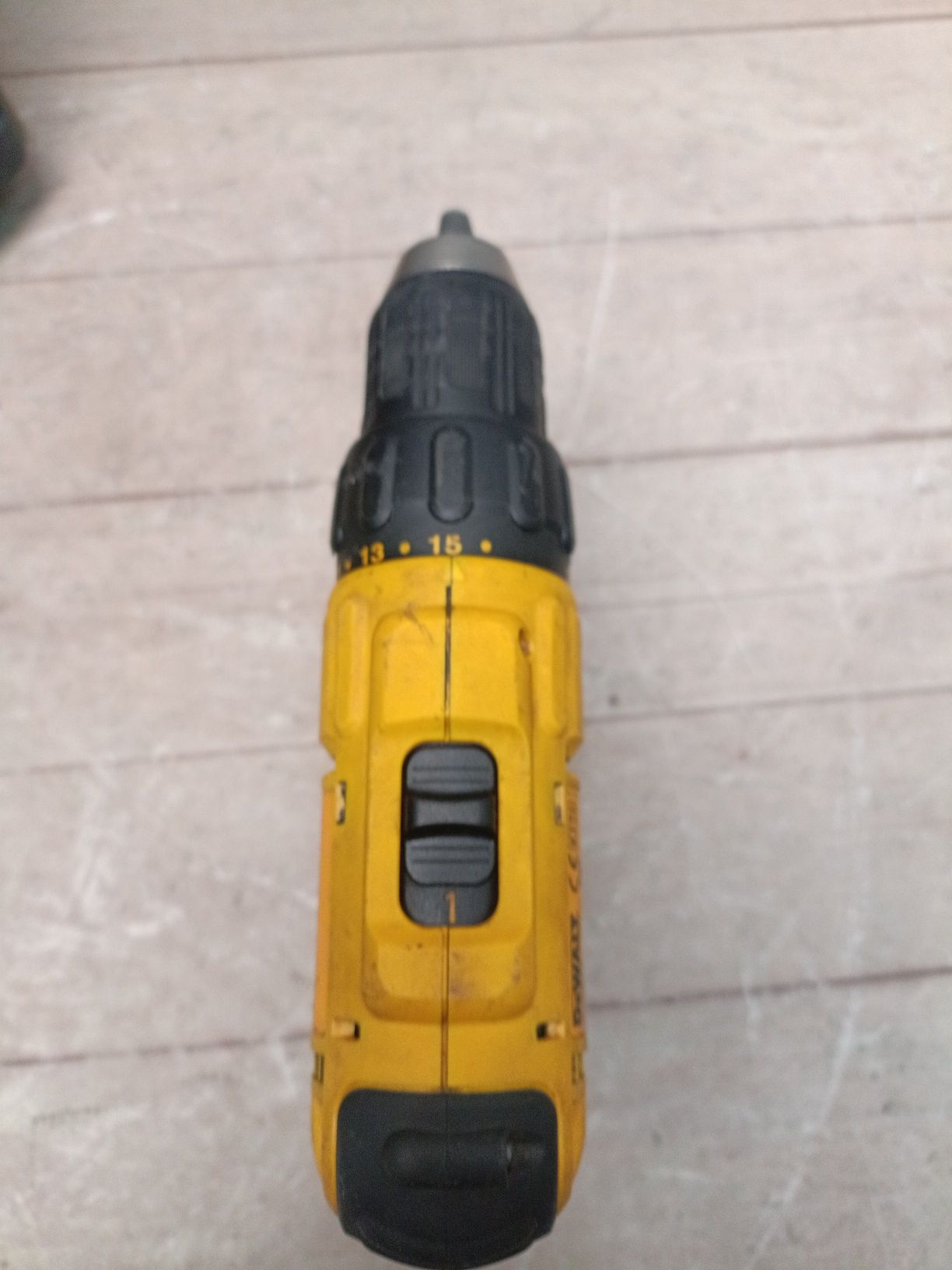 DeWALT DCD771 акумуляторний ударний дриль-шуруповерт