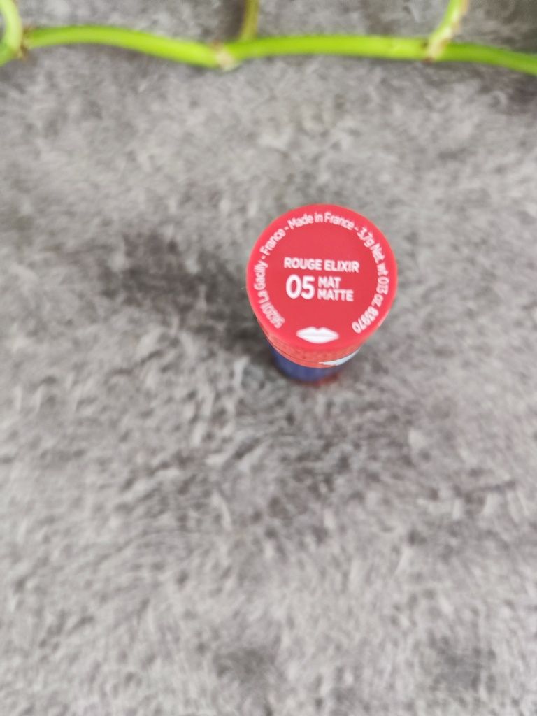 Batom Rouge Elixir Mate da Yves Rocher