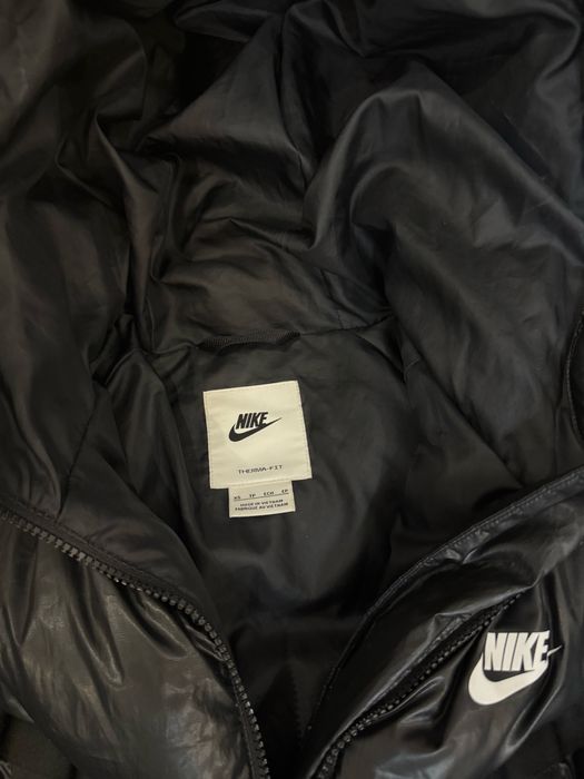 Пуховик Nike  зима