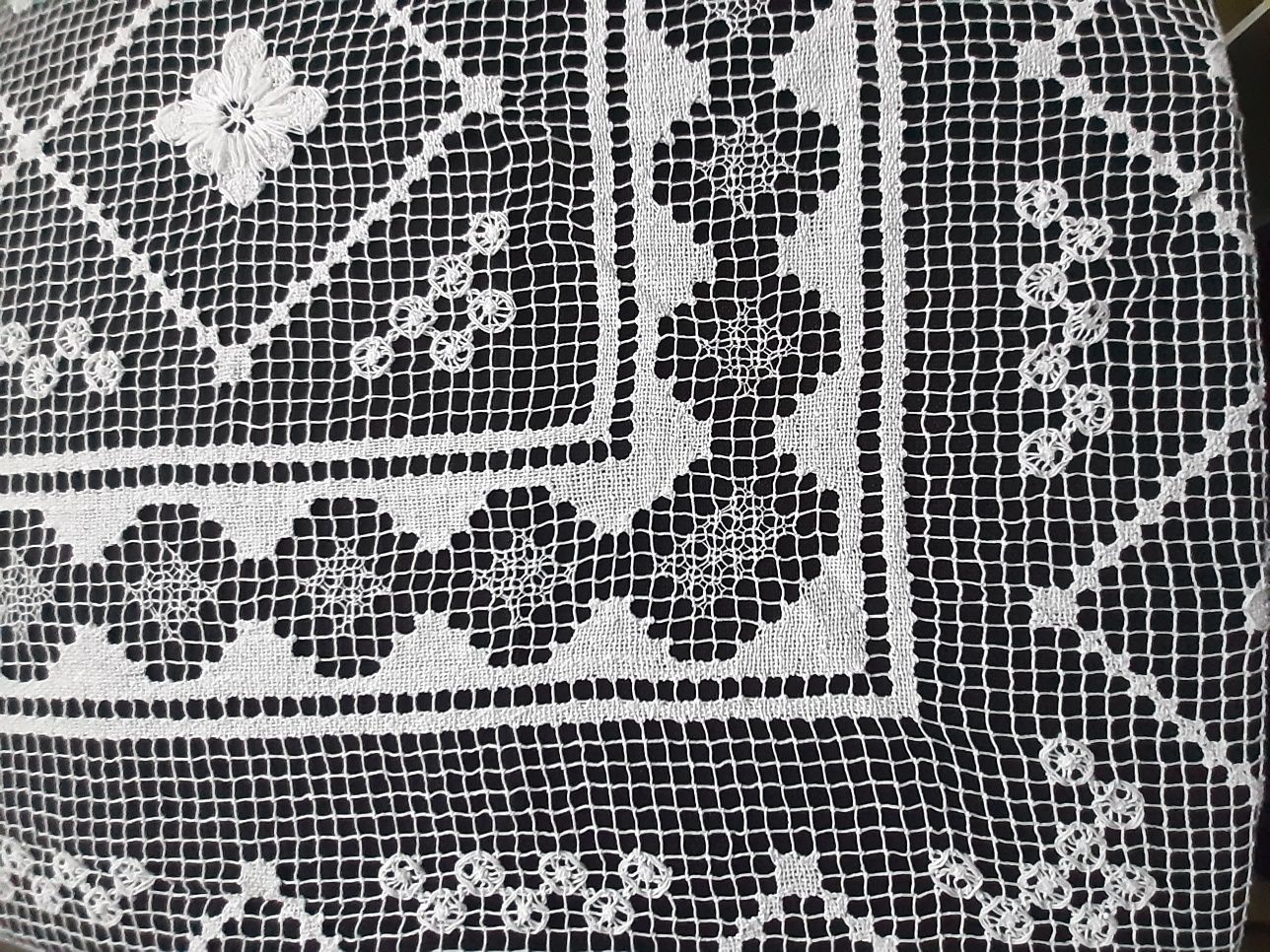 Obrus na prostokątny stół, rękodzieło koronka kołkowa 180x130 cm