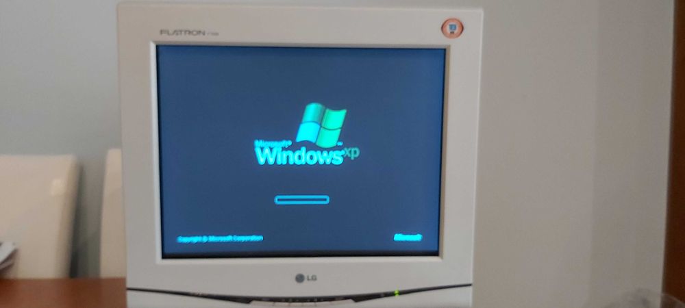 Monitor komputerowy LG 17
