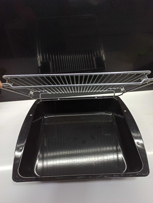 Tabuleiro de forno com grelha nunca usado