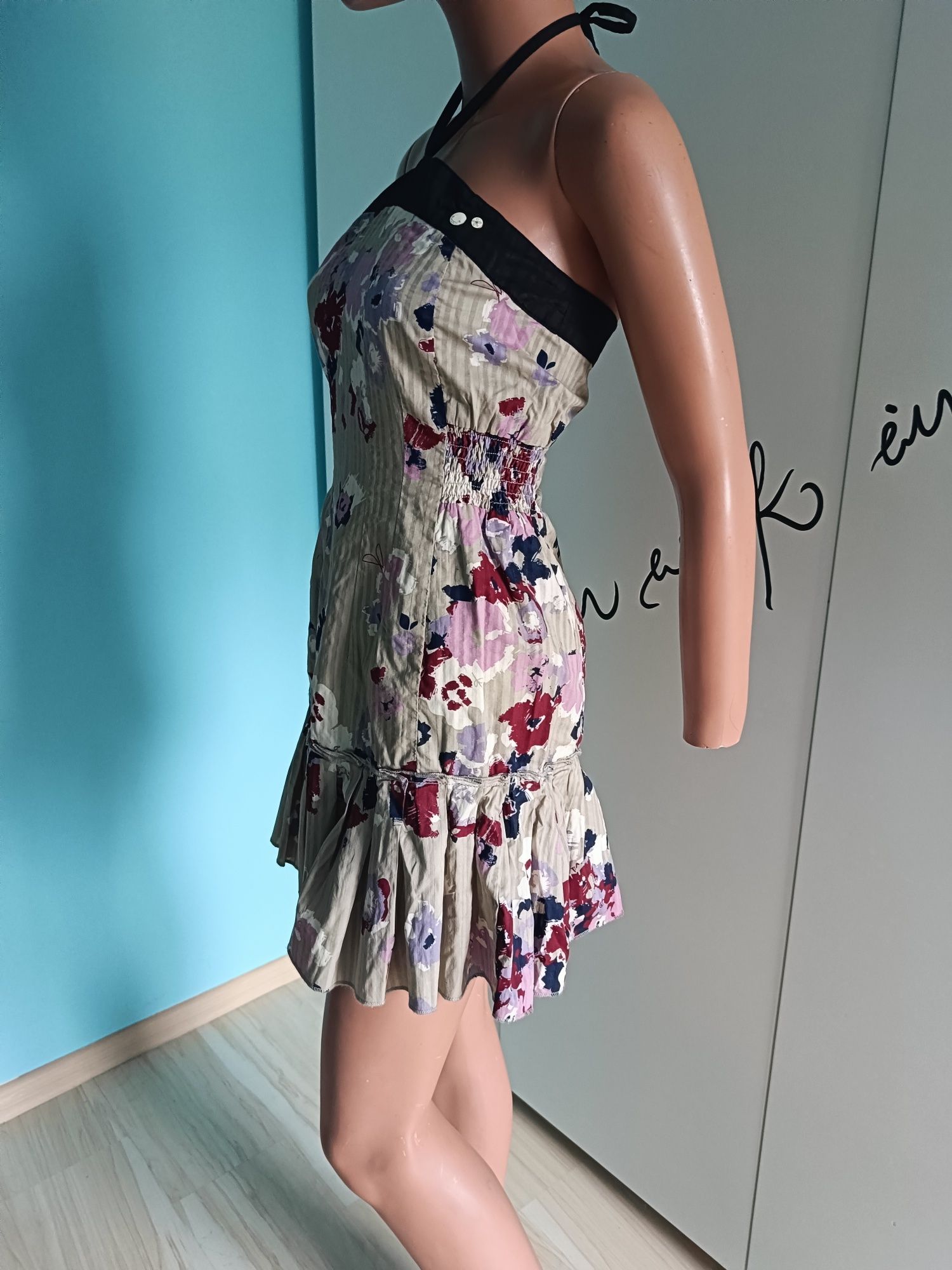Elegancka sukienka na każdą okazję r. 40
