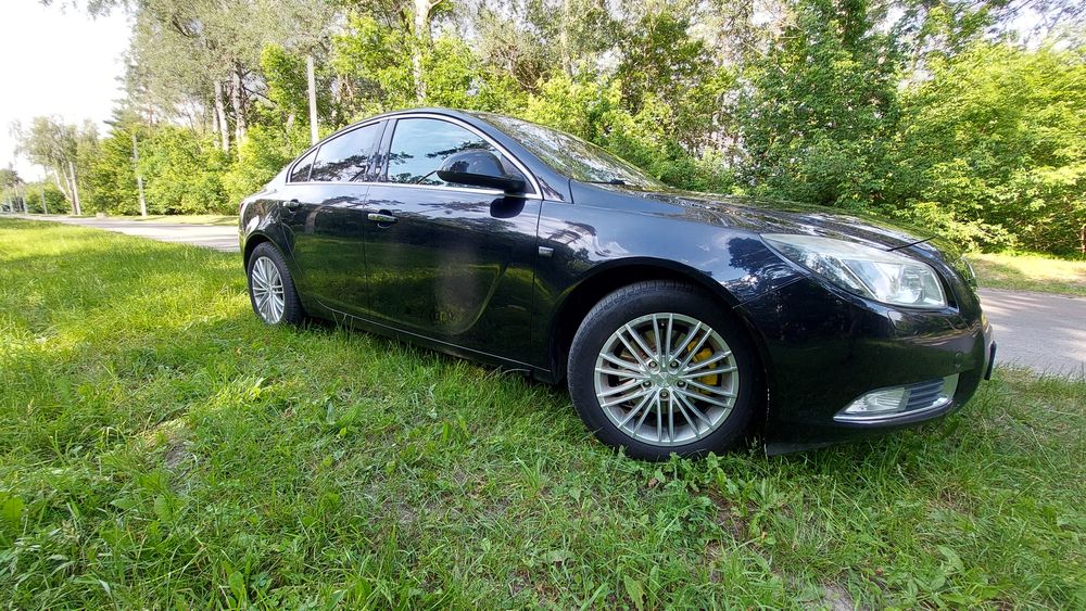 Опель  Інсигнія 1.6 турбо. Бензін