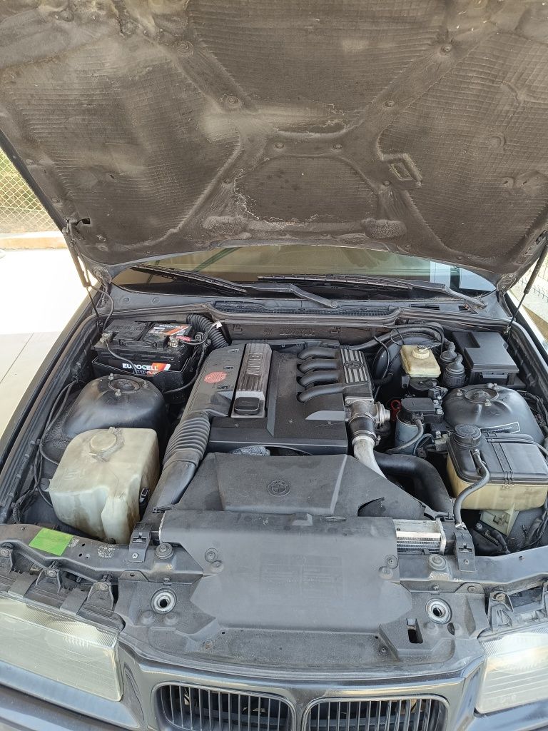 Bmw e36 318 tds touring pack M