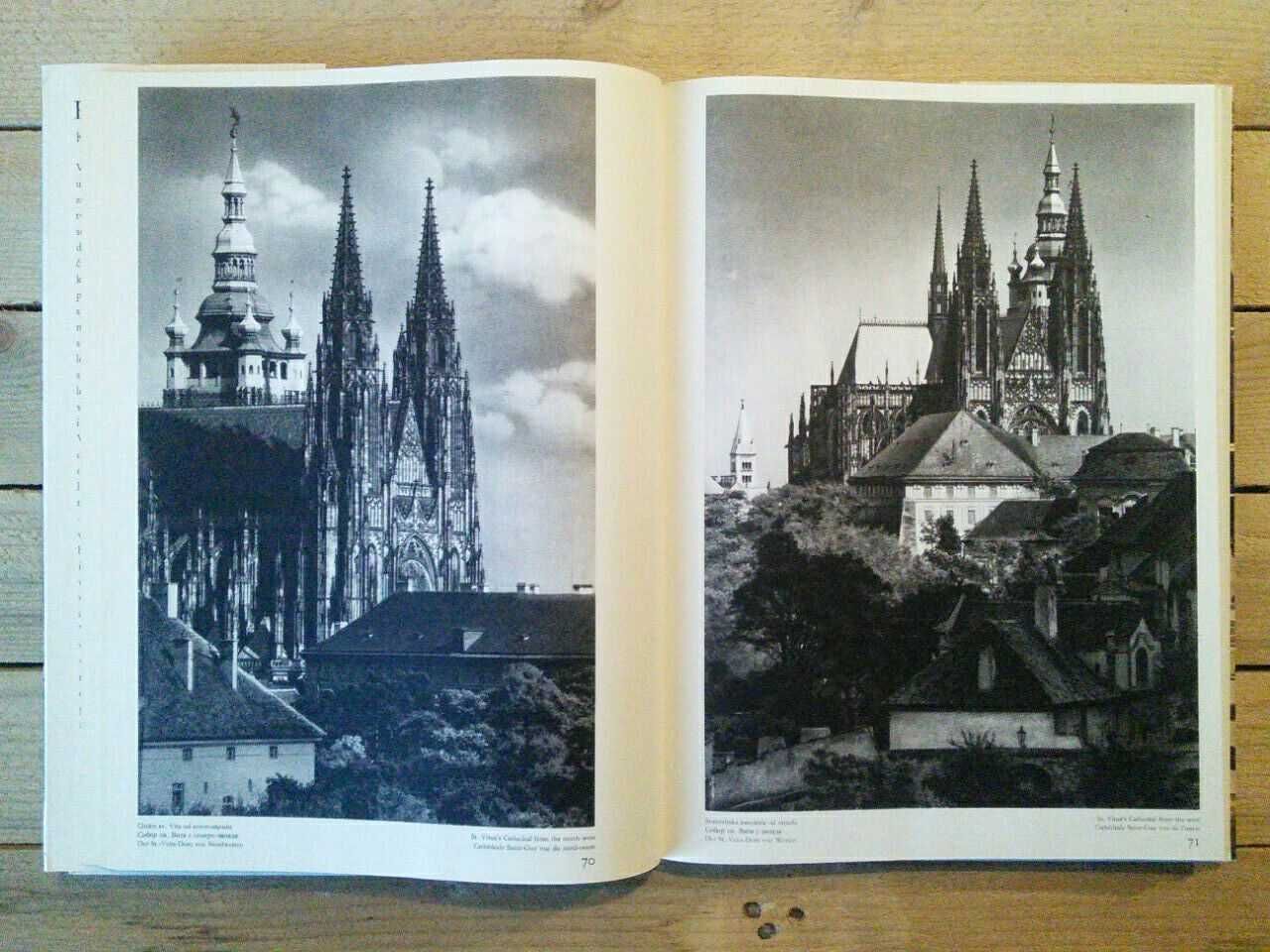 книга-фотоальбом Pražský Hrad 1972, книги Прага - черно-белое фото