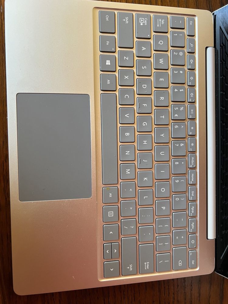 Laptop Microsoft Surface G jak nowy