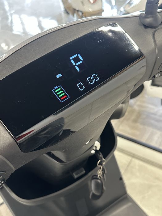 Última unidade. SCOOTER NICE topo de gama! SEM CARTA elétrica NOVA!