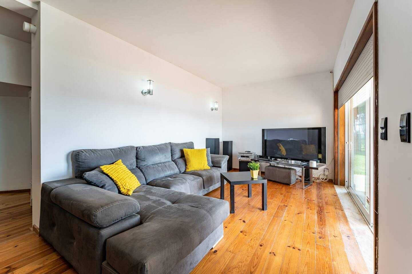 Suíte - em Vivenda C/Piscina - Matosinhos (Porto)