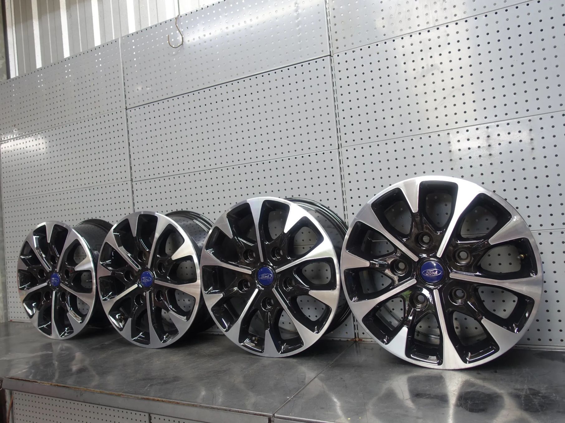Ford Transit Custom Felgi 17&quot; 7J ET55 5x160 HK21-EA