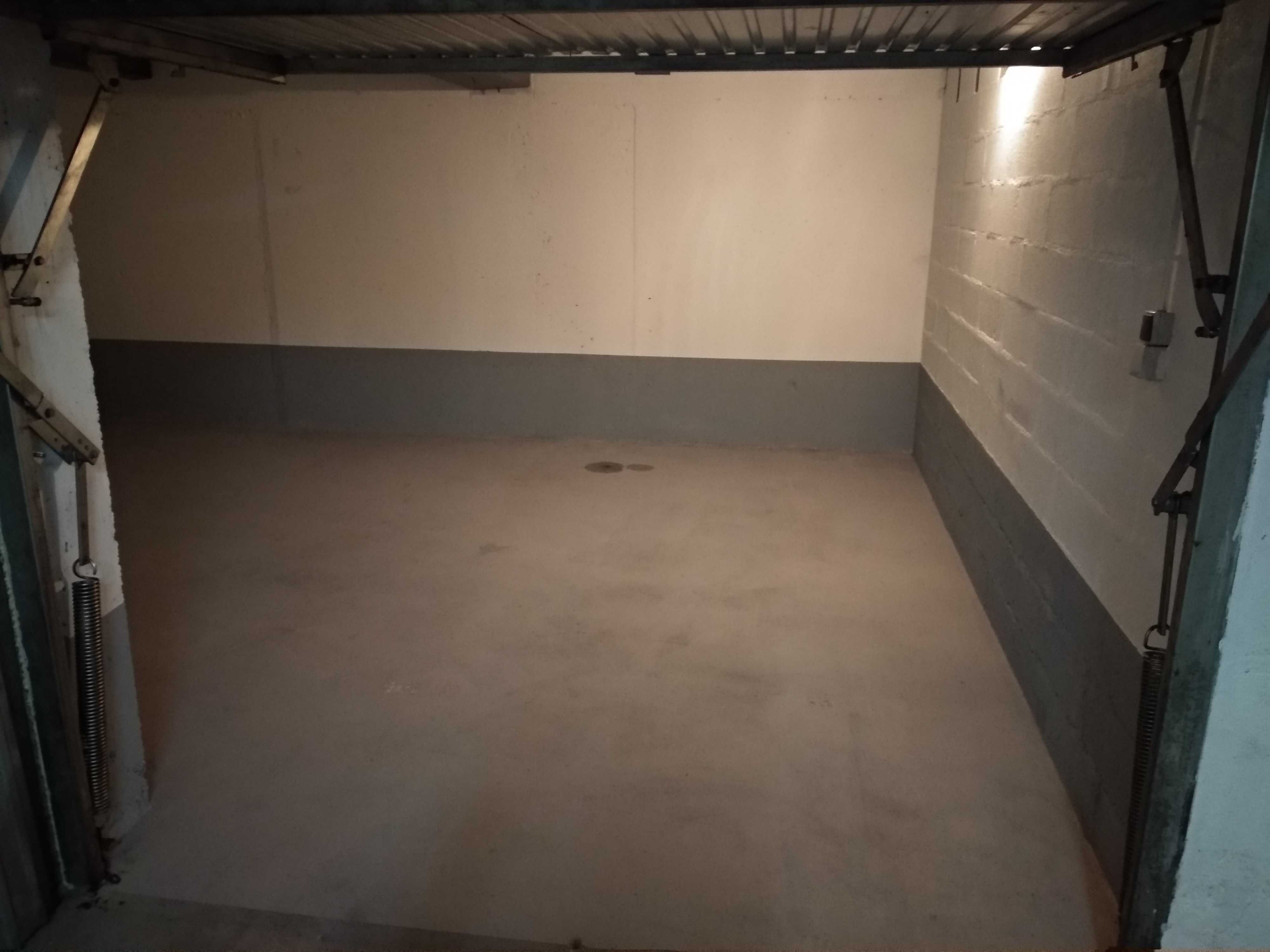 Arrendo Garagem na Cidade da Marinha Grande